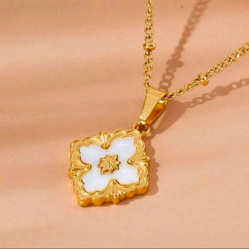Halssmykke Aurora Jewellery Norge